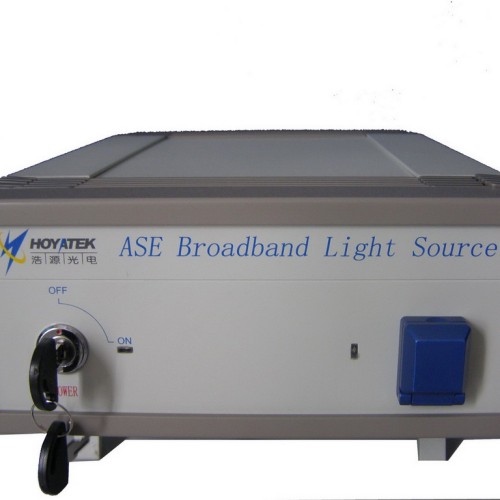 Amplified spontaneous  emission(ase) light source